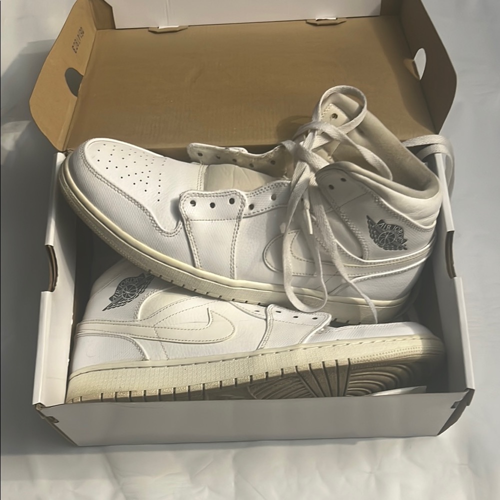 Nike Air Jordan 1 Retro High OG White Sneakers